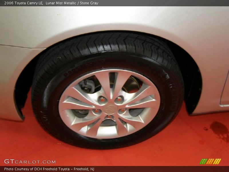 Lunar Mist Metallic / Stone Gray 2006 Toyota Camry LE