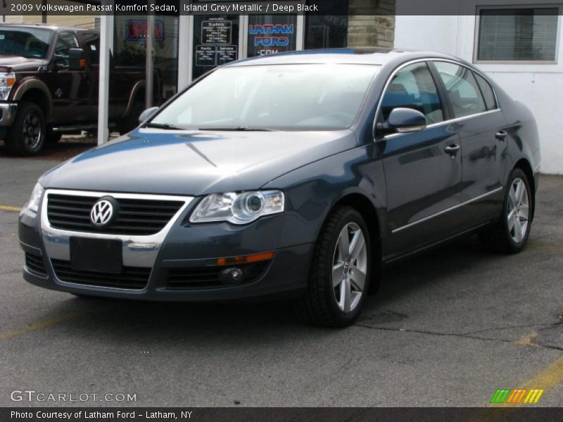 Island Grey Metallic / Deep Black 2009 Volkswagen Passat Komfort Sedan