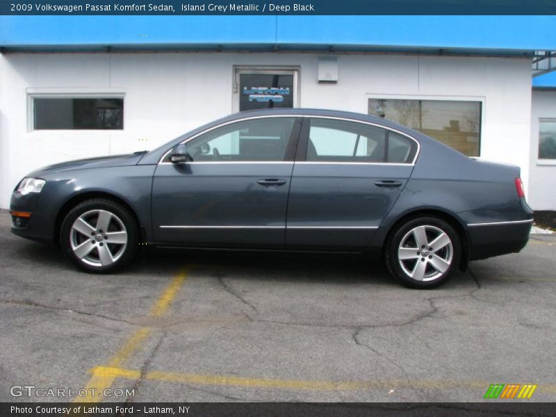 Island Grey Metallic / Deep Black 2009 Volkswagen Passat Komfort Sedan