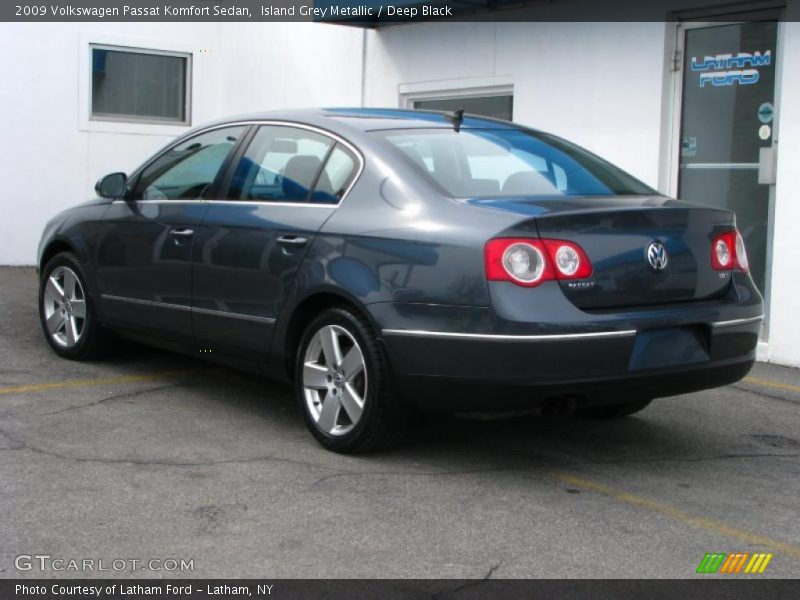 Island Grey Metallic / Deep Black 2009 Volkswagen Passat Komfort Sedan