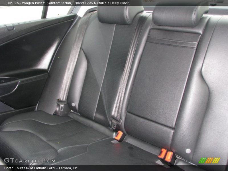 Island Grey Metallic / Deep Black 2009 Volkswagen Passat Komfort Sedan