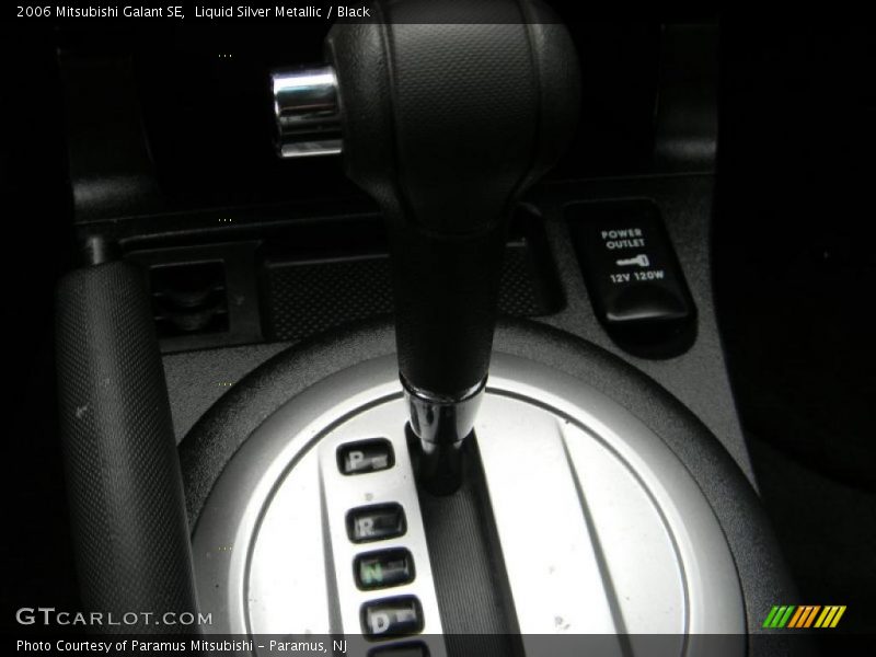 Liquid Silver Metallic / Black 2006 Mitsubishi Galant SE