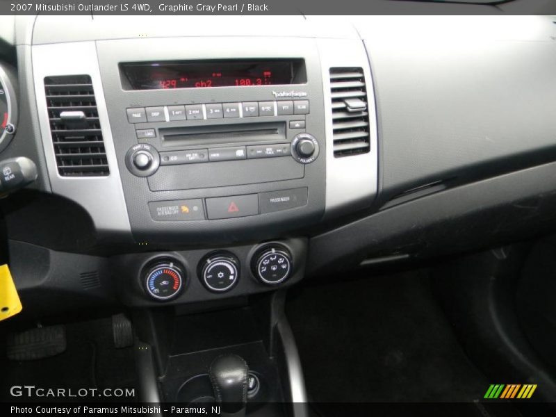 Graphite Gray Pearl / Black 2007 Mitsubishi Outlander LS 4WD