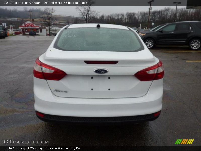 Oxford White / Charcoal Black 2012 Ford Focus S Sedan