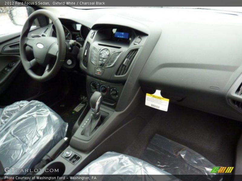 Oxford White / Charcoal Black 2012 Ford Focus S Sedan