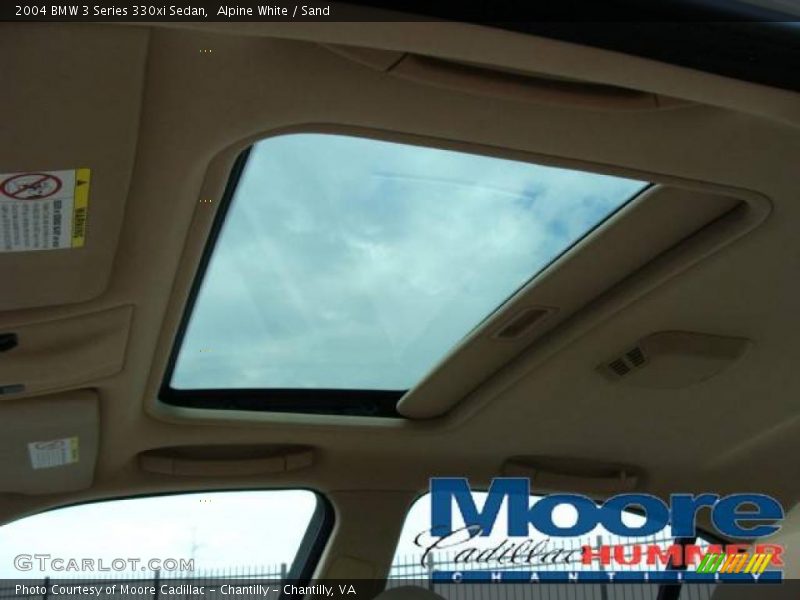 Alpine White / Sand 2004 BMW 3 Series 330xi Sedan