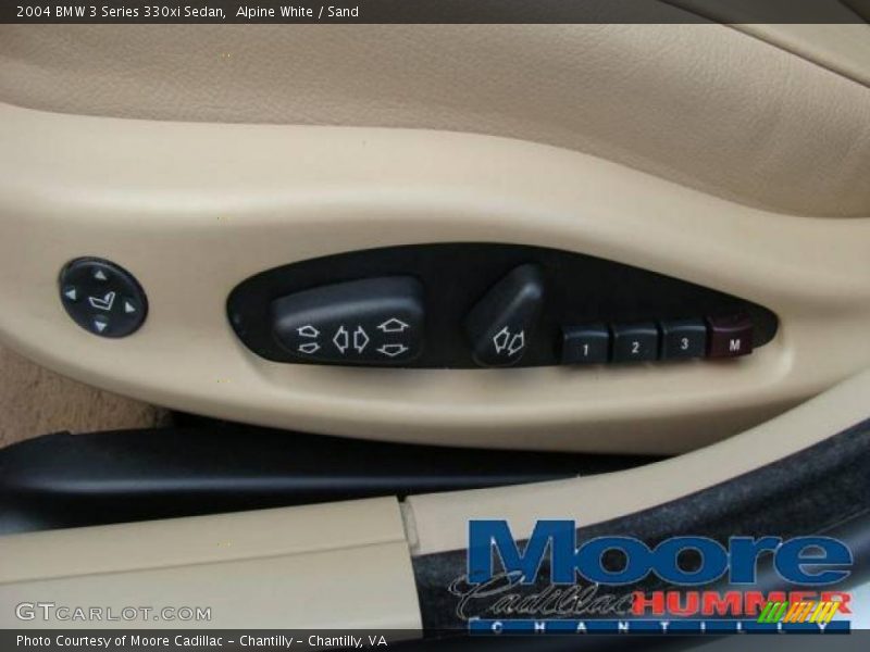 Alpine White / Sand 2004 BMW 3 Series 330xi Sedan
