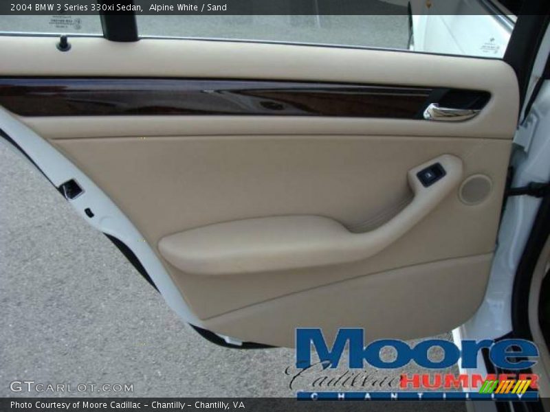 Alpine White / Sand 2004 BMW 3 Series 330xi Sedan
