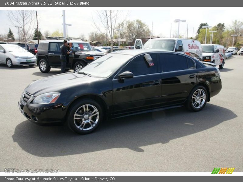 Super Black / Blond 2004 Nissan Altima 3.5 SE