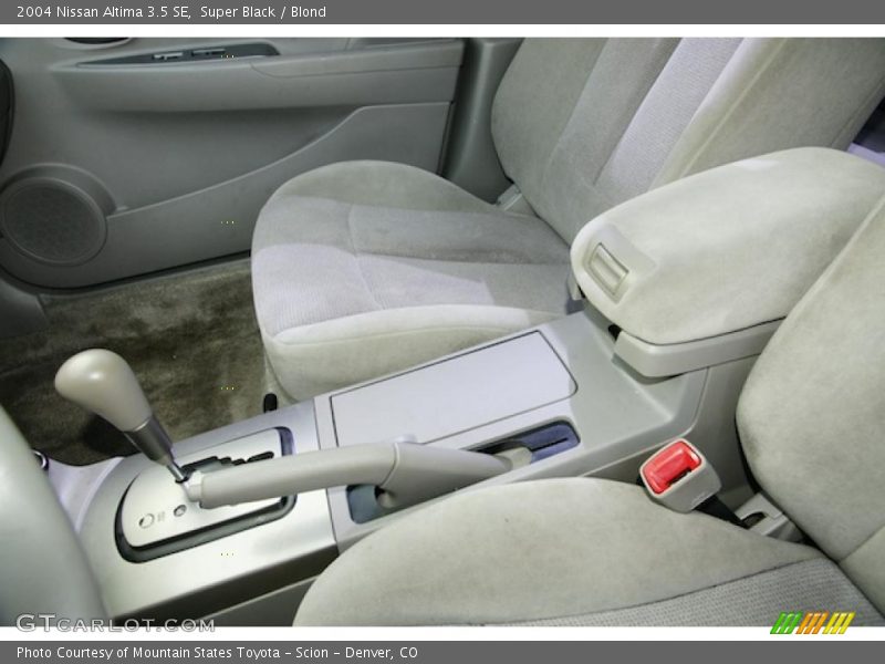 Super Black / Blond 2004 Nissan Altima 3.5 SE