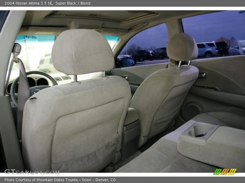 Super Black / Blond 2004 Nissan Altima 3.5 SE