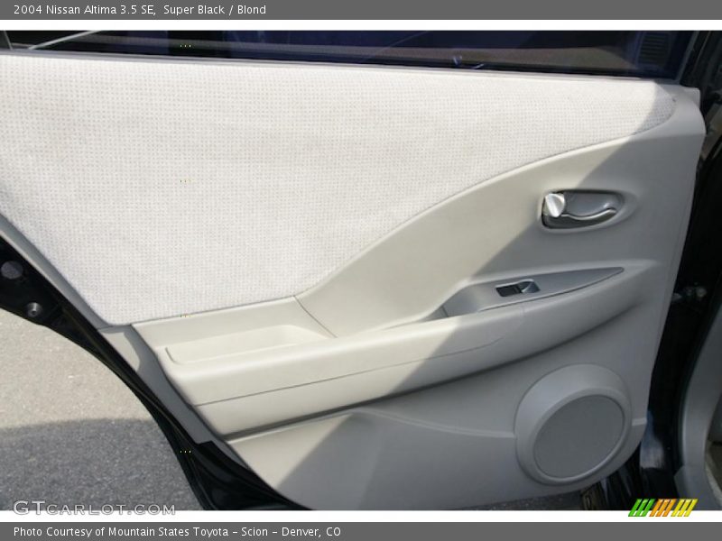 Super Black / Blond 2004 Nissan Altima 3.5 SE