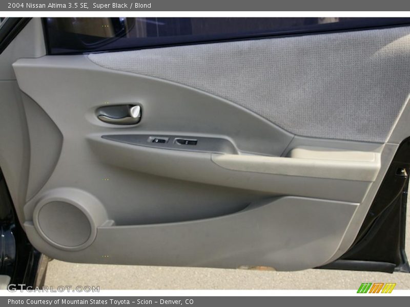 Super Black / Blond 2004 Nissan Altima 3.5 SE