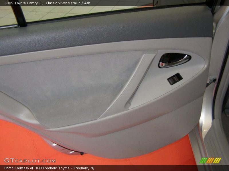 Classic Silver Metallic / Ash 2009 Toyota Camry LE