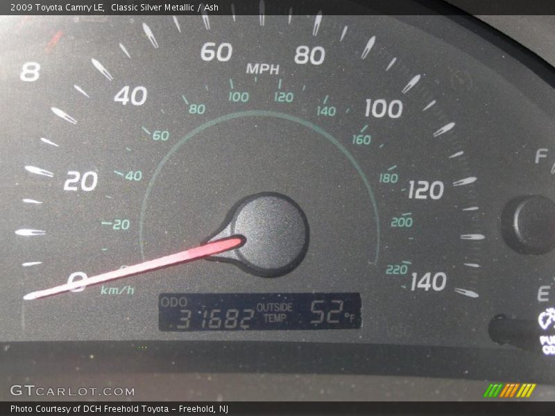 Classic Silver Metallic / Ash 2009 Toyota Camry LE