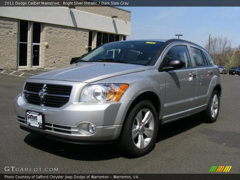 Bright Silver Metallic / Dark Slate Gray 2011 Dodge Caliber Mainstreet