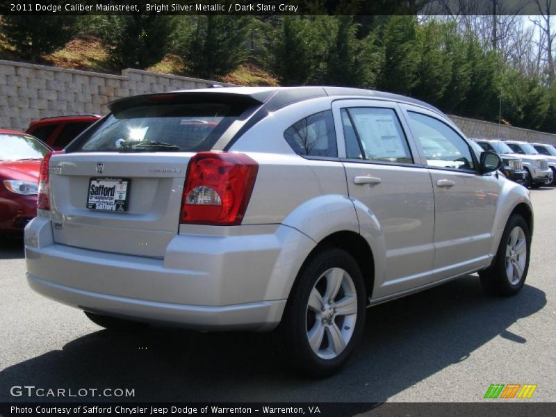 Bright Silver Metallic / Dark Slate Gray 2011 Dodge Caliber Mainstreet