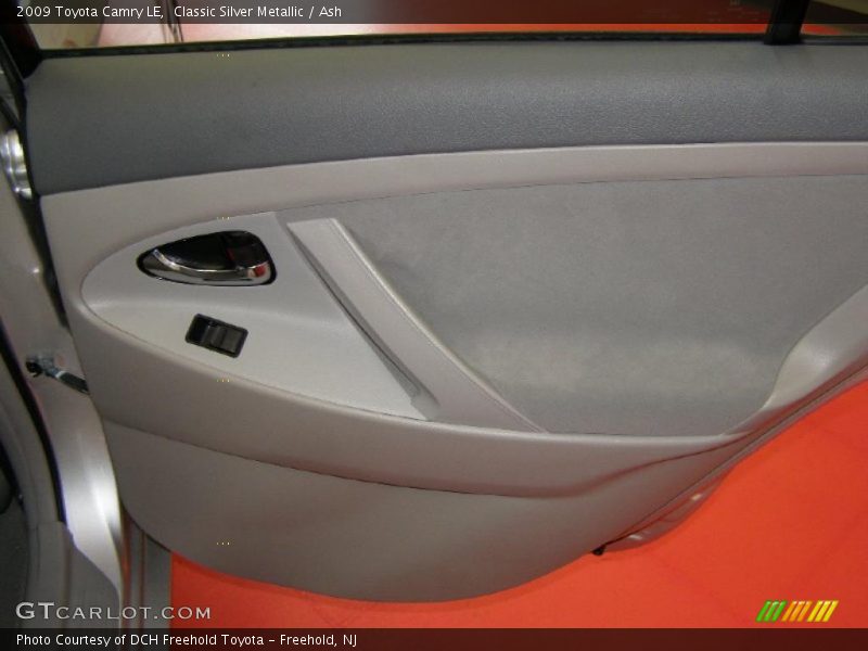 Classic Silver Metallic / Ash 2009 Toyota Camry LE