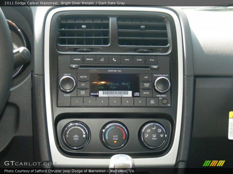 Bright Silver Metallic / Dark Slate Gray 2011 Dodge Caliber Mainstreet