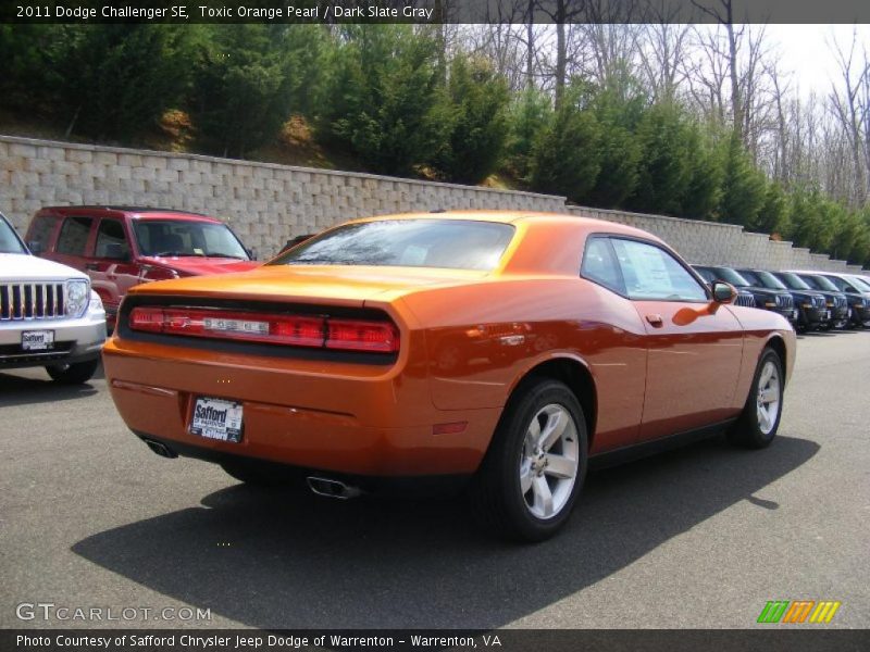 Toxic Orange Pearl / Dark Slate Gray 2011 Dodge Challenger SE