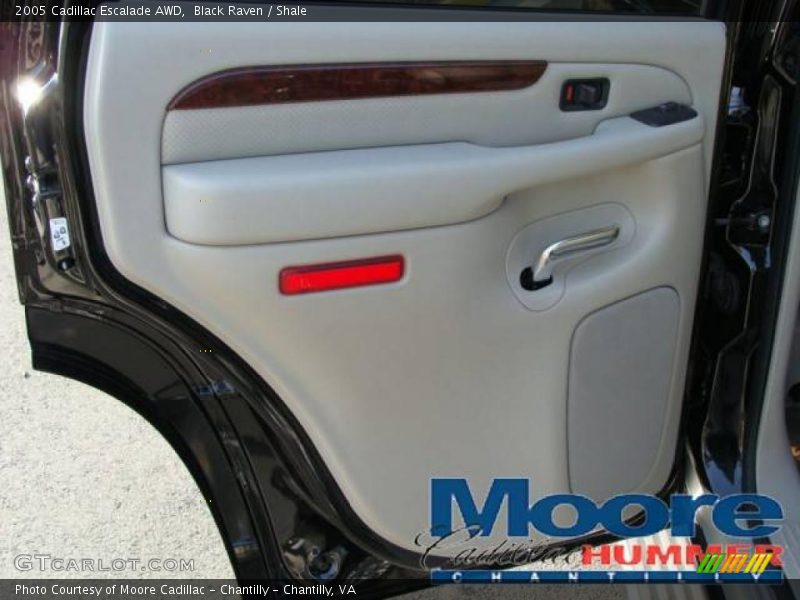 Black Raven / Shale 2005 Cadillac Escalade AWD