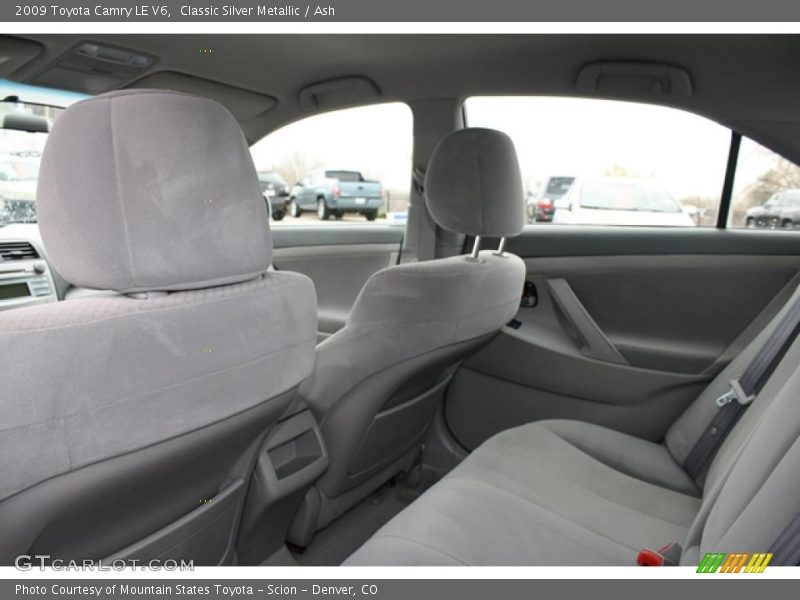 Classic Silver Metallic / Ash 2009 Toyota Camry LE V6