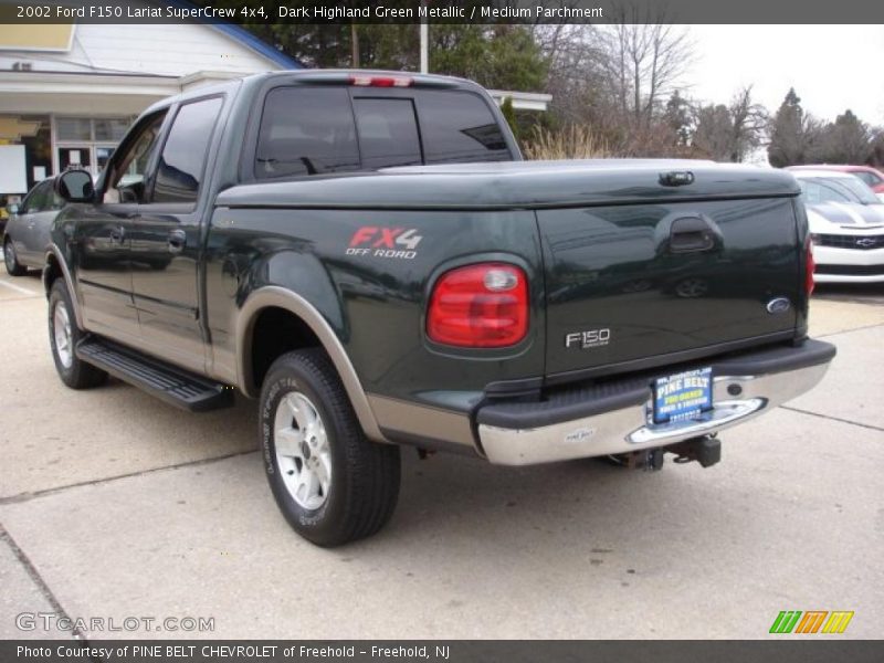 Dark Highland Green Metallic / Medium Parchment 2002 Ford F150 Lariat SuperCrew 4x4