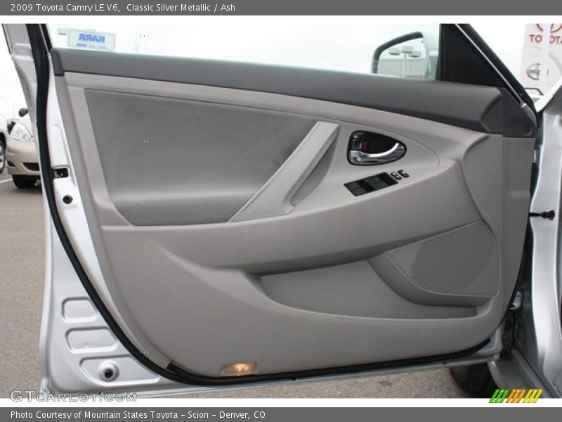 Classic Silver Metallic / Ash 2009 Toyota Camry LE V6