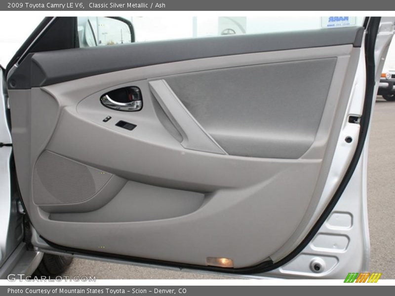 Classic Silver Metallic / Ash 2009 Toyota Camry LE V6