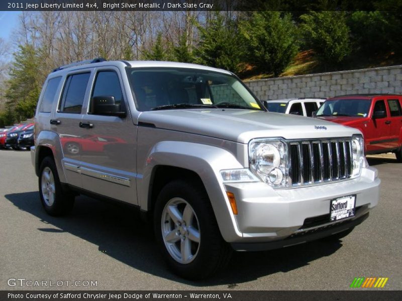 Bright Silver Metallic / Dark Slate Gray 2011 Jeep Liberty Limited 4x4