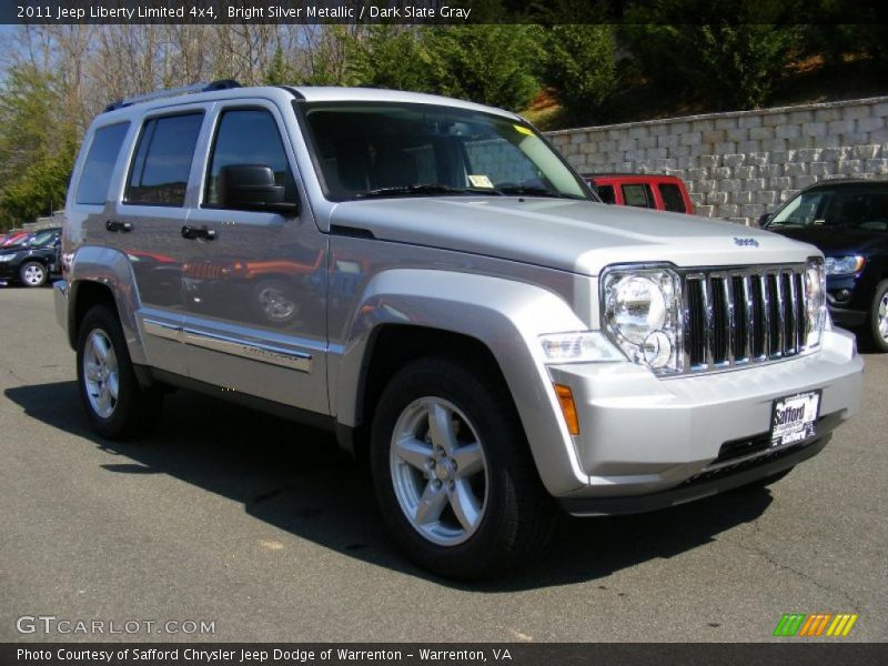 Bright Silver Metallic / Dark Slate Gray 2011 Jeep Liberty Limited 4x4