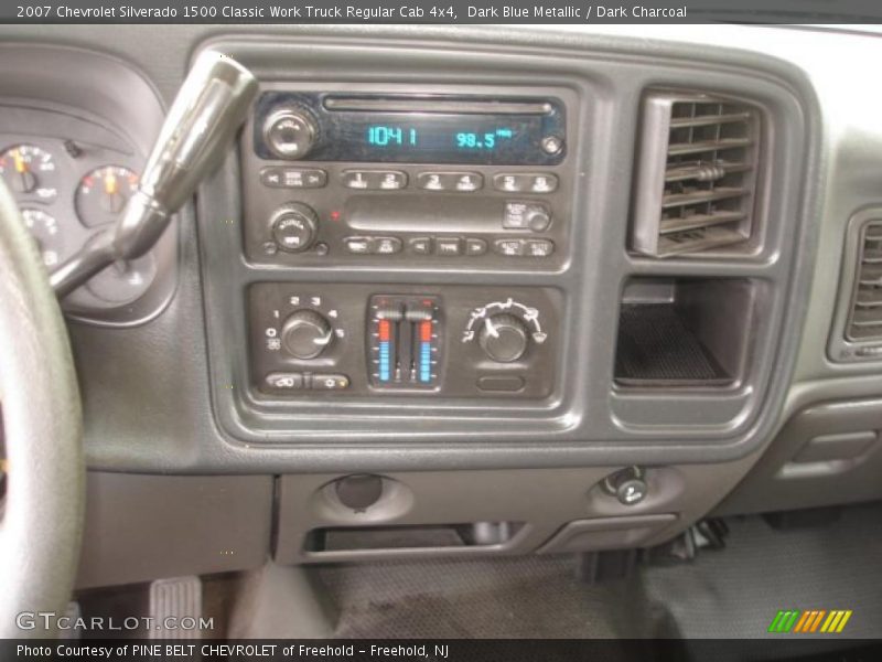 Controls of 2007 Silverado 1500 Classic Work Truck Regular Cab 4x4