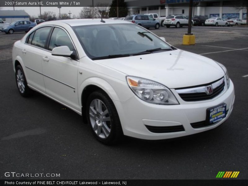 Cream White / Tan 2007 Saturn Aura XE