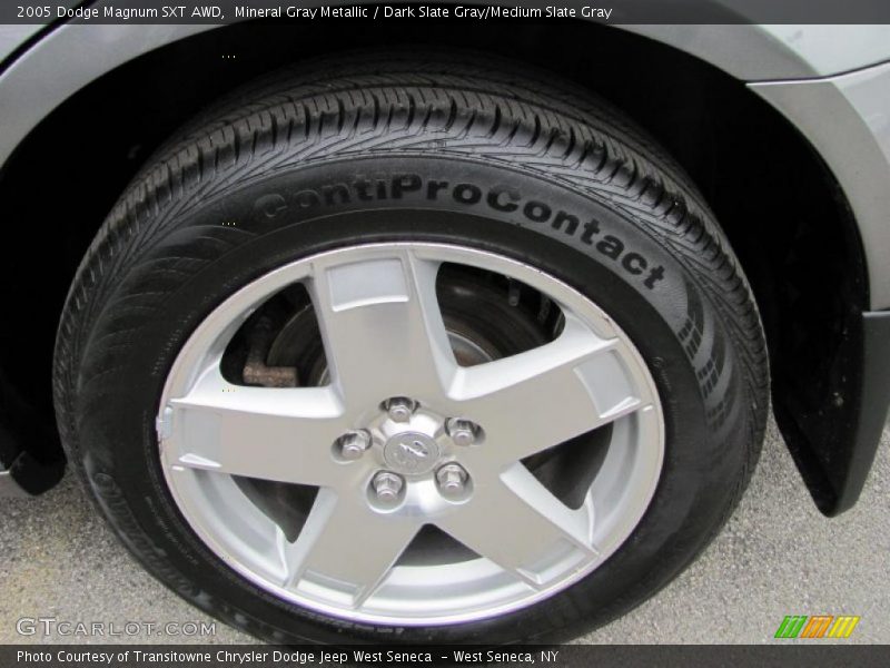  2005 Magnum SXT AWD Wheel