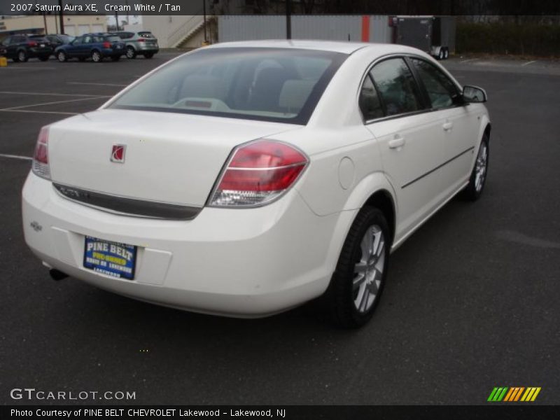 Cream White / Tan 2007 Saturn Aura XE