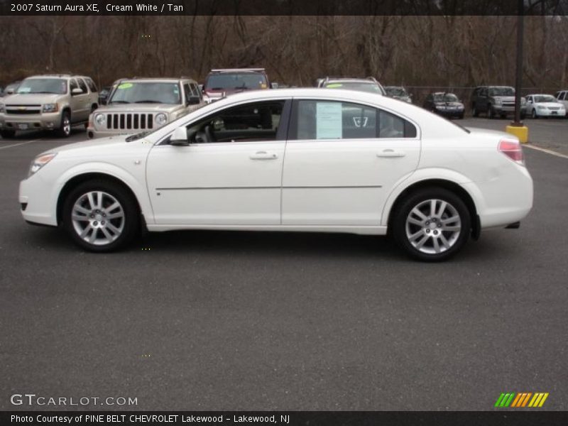 Cream White / Tan 2007 Saturn Aura XE