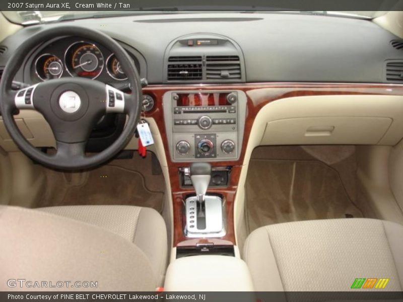 Cream White / Tan 2007 Saturn Aura XE