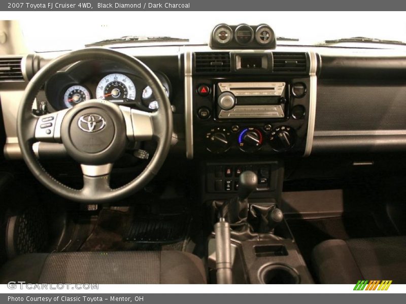 Black Diamond / Dark Charcoal 2007 Toyota FJ Cruiser 4WD