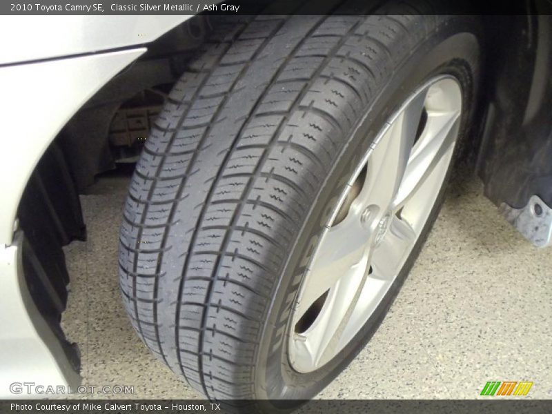 Classic Silver Metallic / Ash Gray 2010 Toyota Camry SE