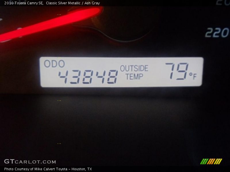 Classic Silver Metallic / Ash Gray 2010 Toyota Camry SE
