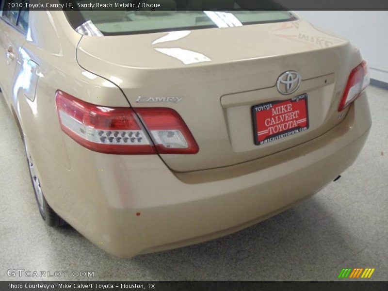 Sandy Beach Metallic / Bisque 2010 Toyota Camry LE