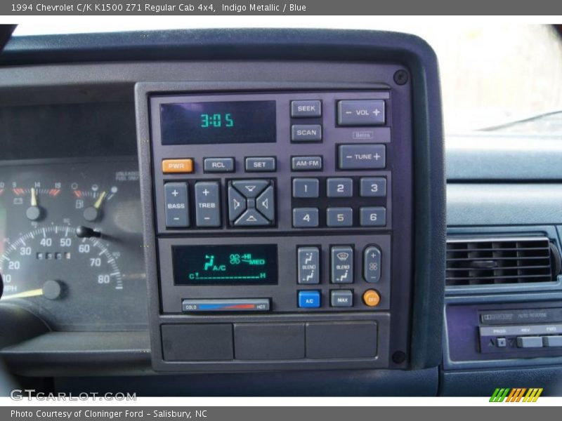 Controls of 1994 C/K K1500 Z71 Regular Cab 4x4