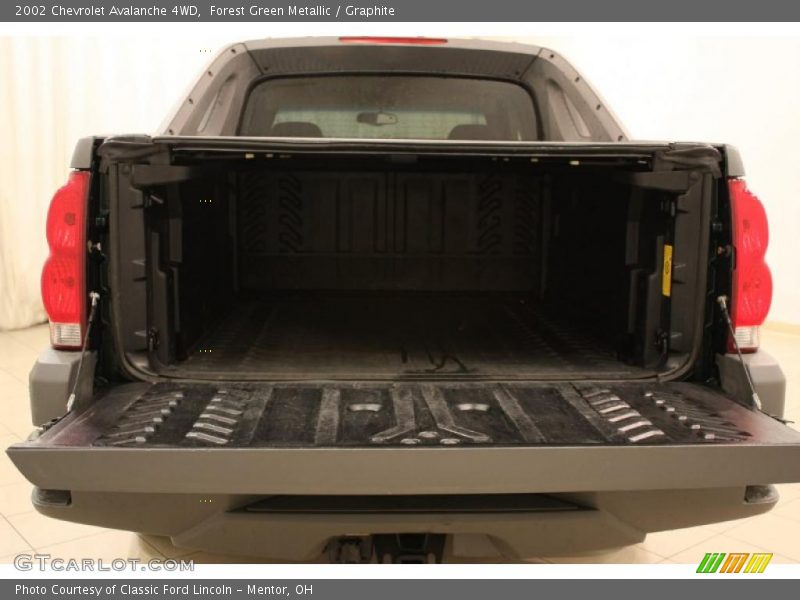 Forest Green Metallic / Graphite 2002 Chevrolet Avalanche 4WD