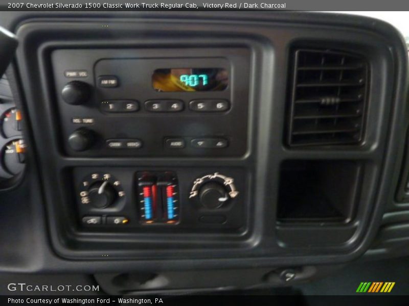 Victory Red / Dark Charcoal 2007 Chevrolet Silverado 1500 Classic Work Truck Regular Cab