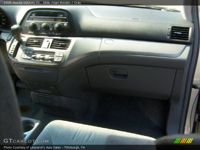 Silver Pearl Metallic / Gray 2005 Honda Odyssey EX