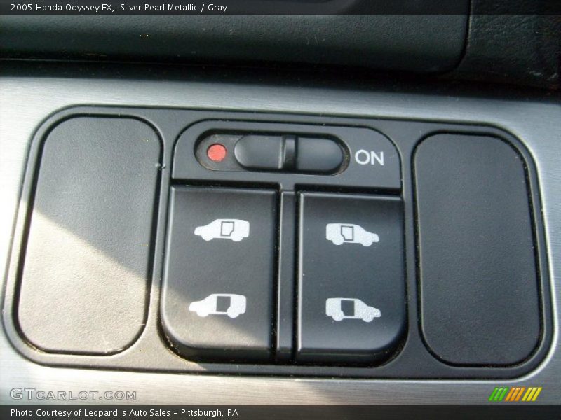 Silver Pearl Metallic / Gray 2005 Honda Odyssey EX