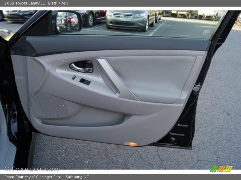 Black / Ash 2009 Toyota Camry SE