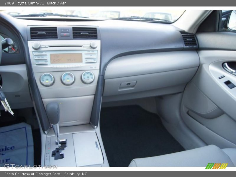 Black / Ash 2009 Toyota Camry SE