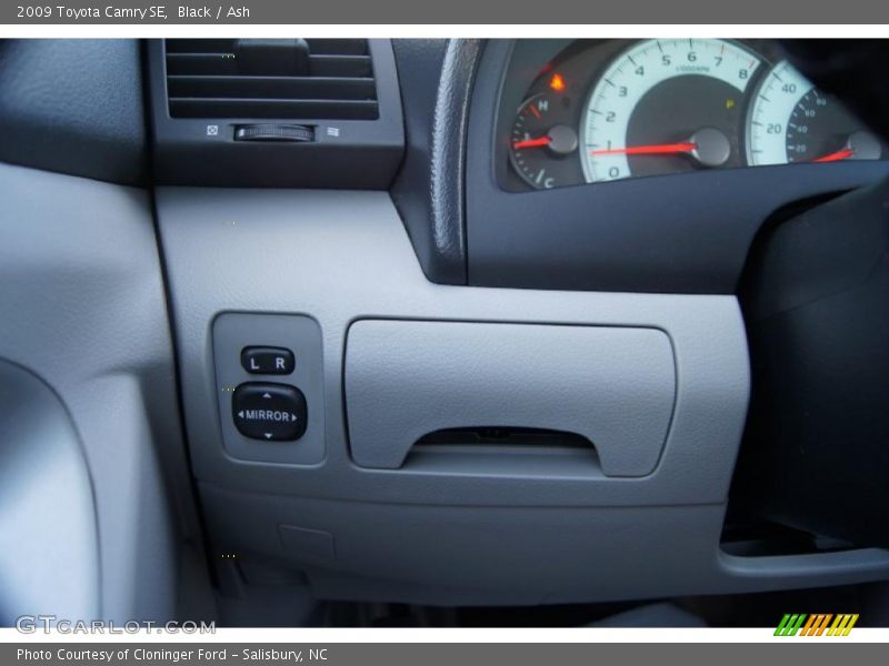Black / Ash 2009 Toyota Camry SE