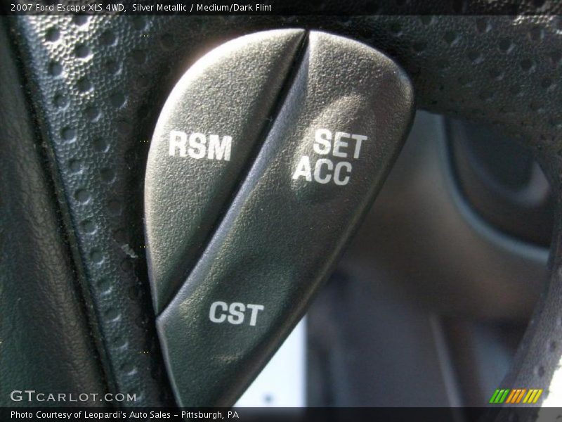 Silver Metallic / Medium/Dark Flint 2007 Ford Escape XLS 4WD